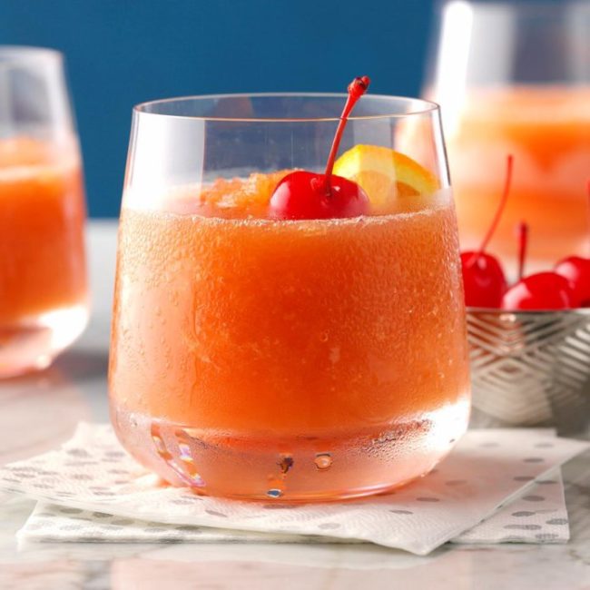 Frozen-Brandy-Old-Fashioneds-_EXPS_TOHDJ20_237215_B08_01_1b-696×696 Brandy Old fashioned slushy